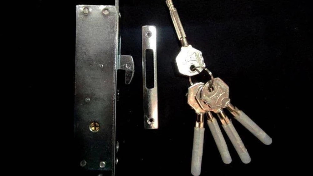 فروش عمده قفل شاخی به پیمانکاران در شیراز